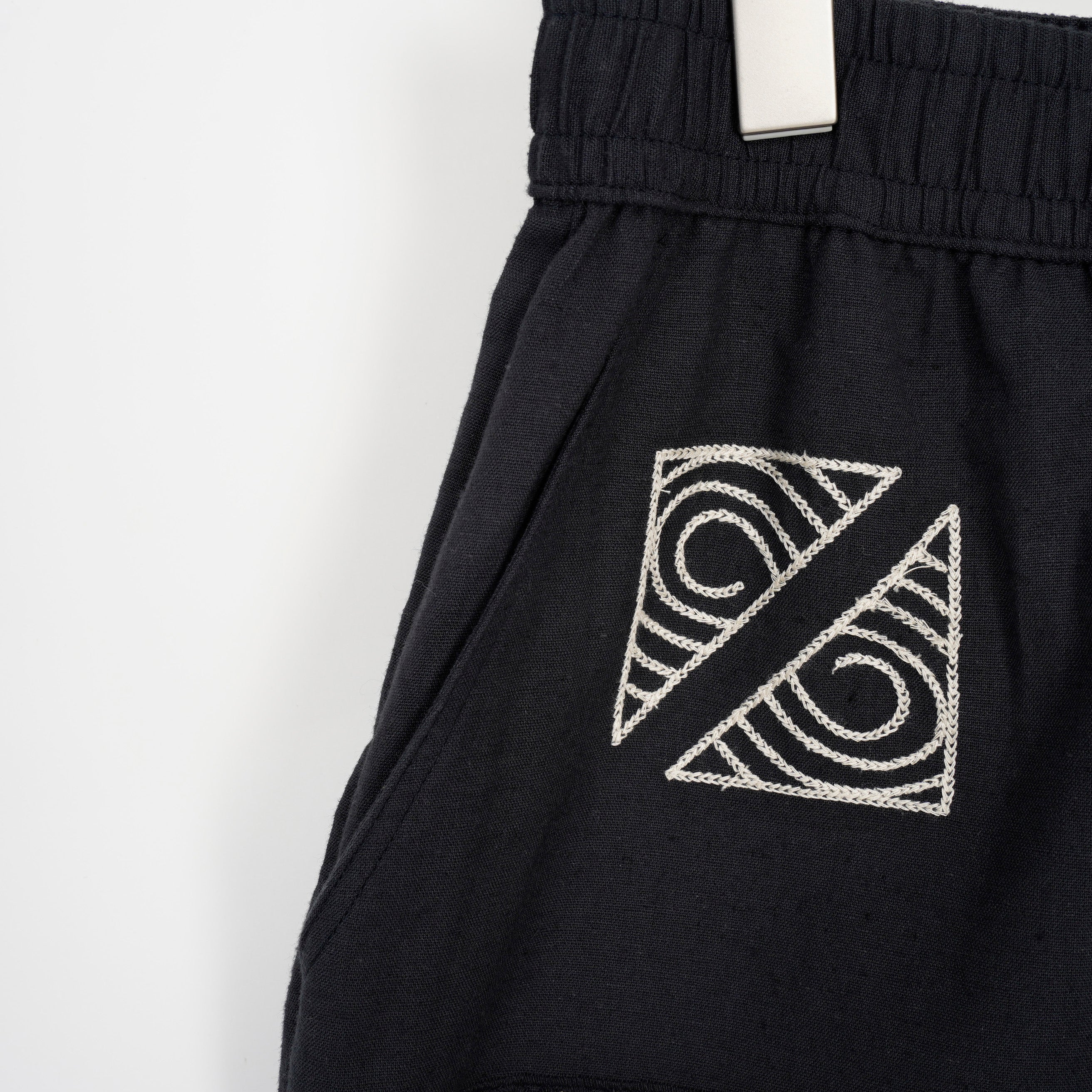 カートショーツ DOODLE EMBROIDERY (NAVY/MULTI)