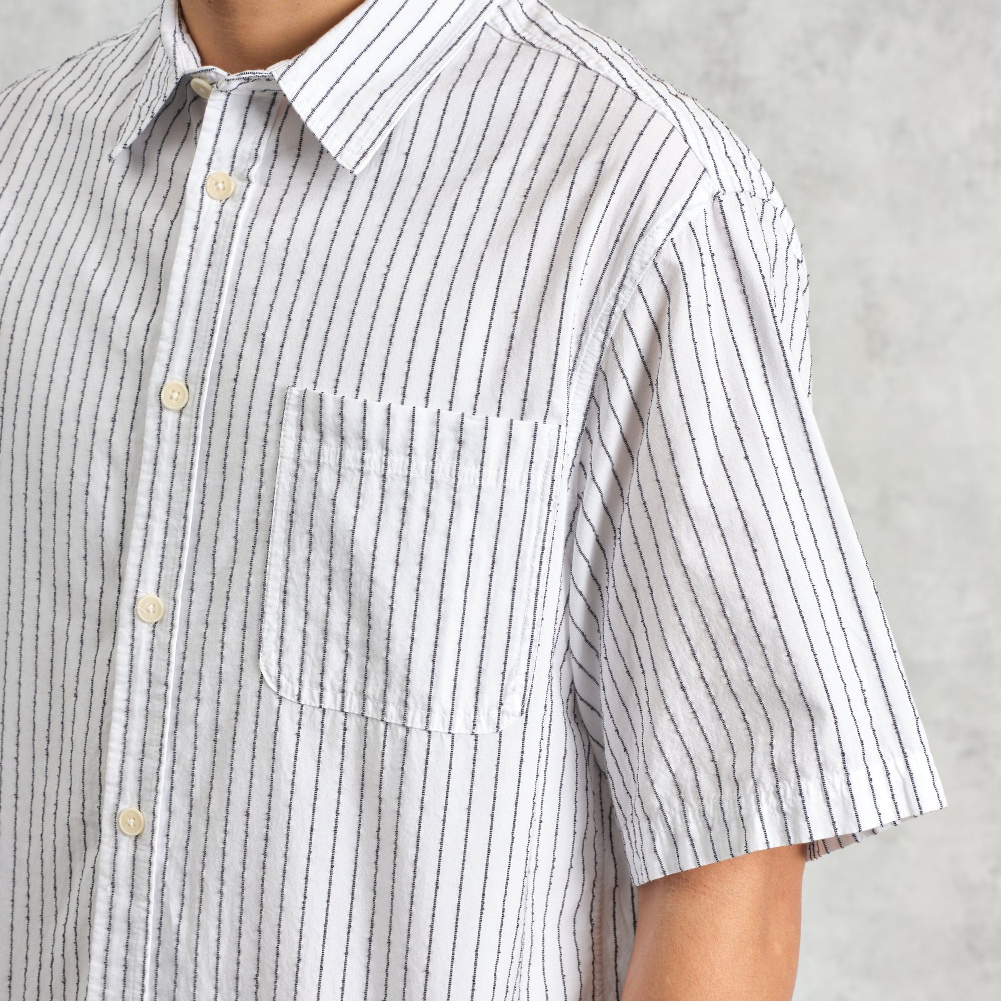 キューシャツ BOUCLE STRIPE (WHITE)