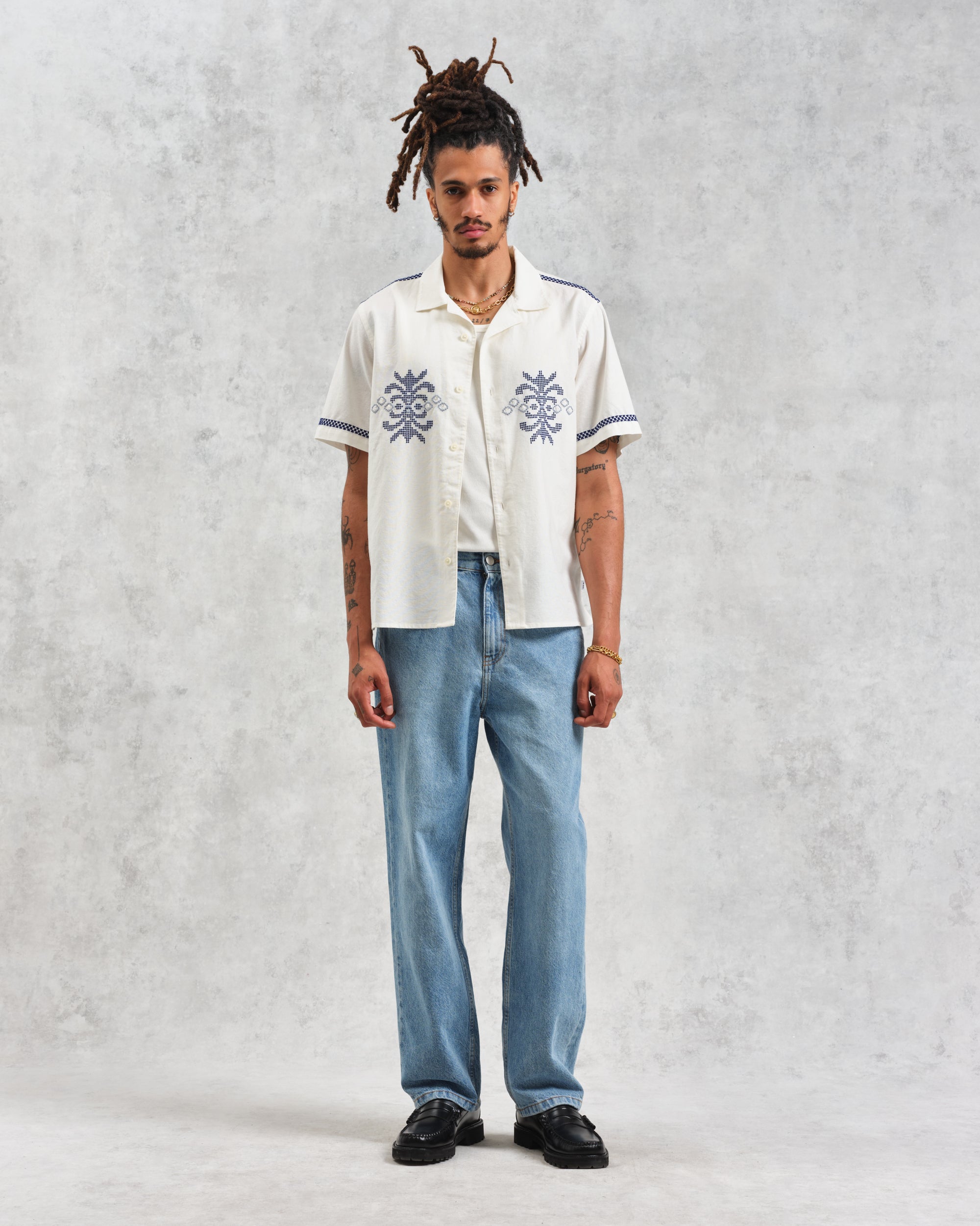 ディドコットシャツ CREST MOTIF (ECRU/BLUE)