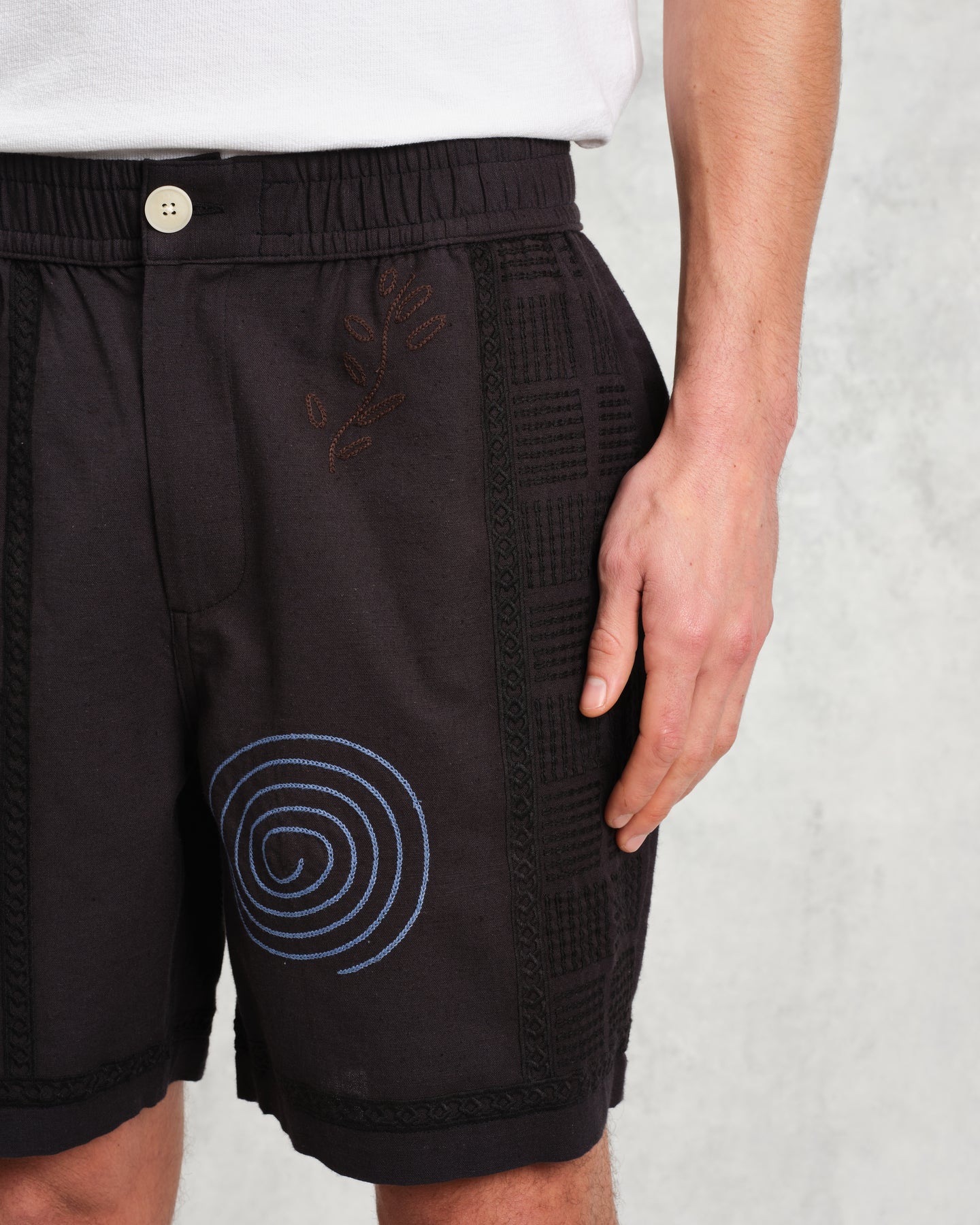 カートショーツ DOODLE EMBROIDERY (NAVY/MULTI)