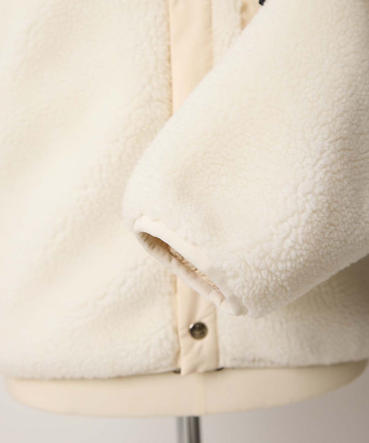 SHORT BOA FLEECE CHW26W050 (ECRU)