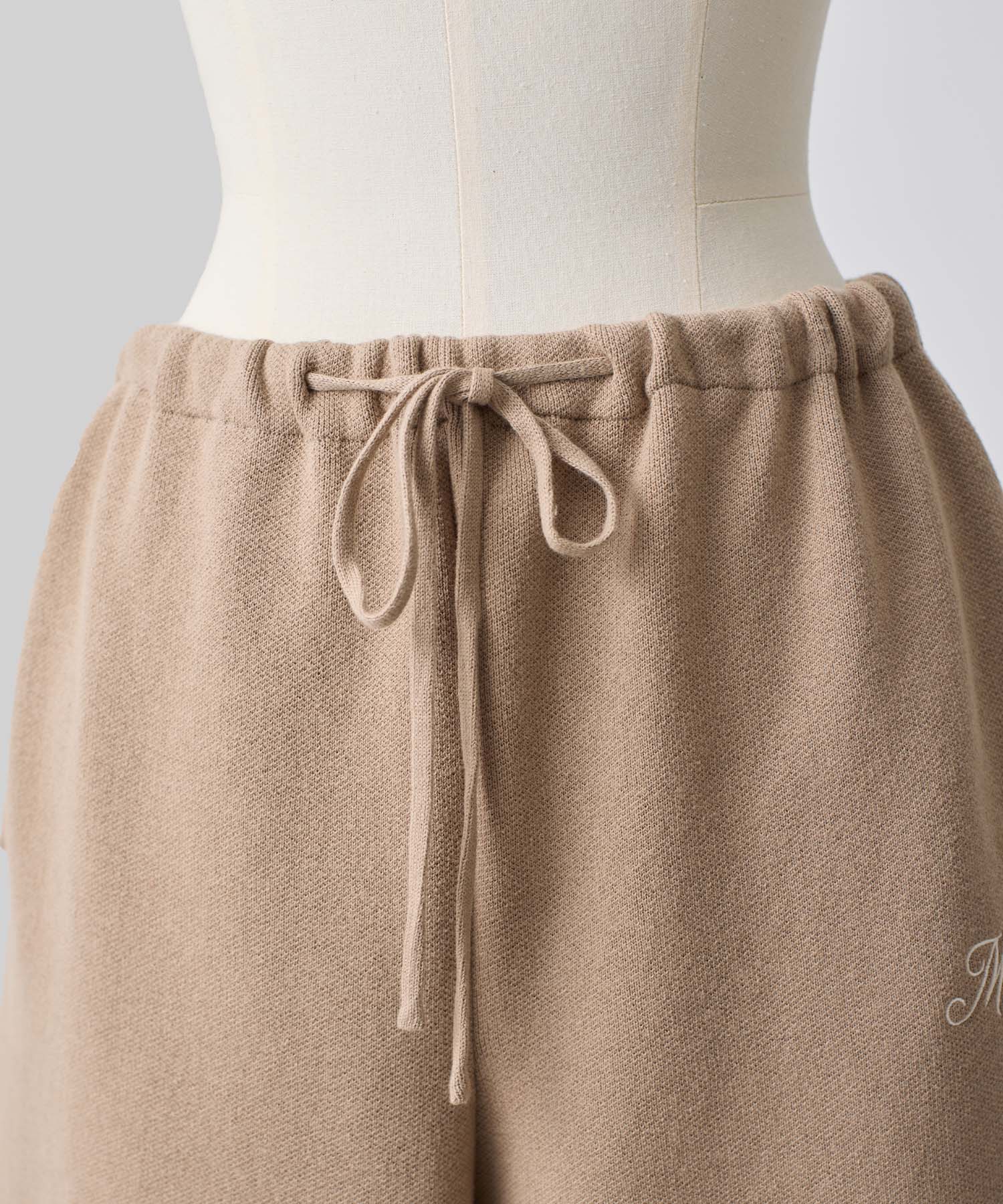 ロゴワイドニットパンツ 26W106 (MOCA)