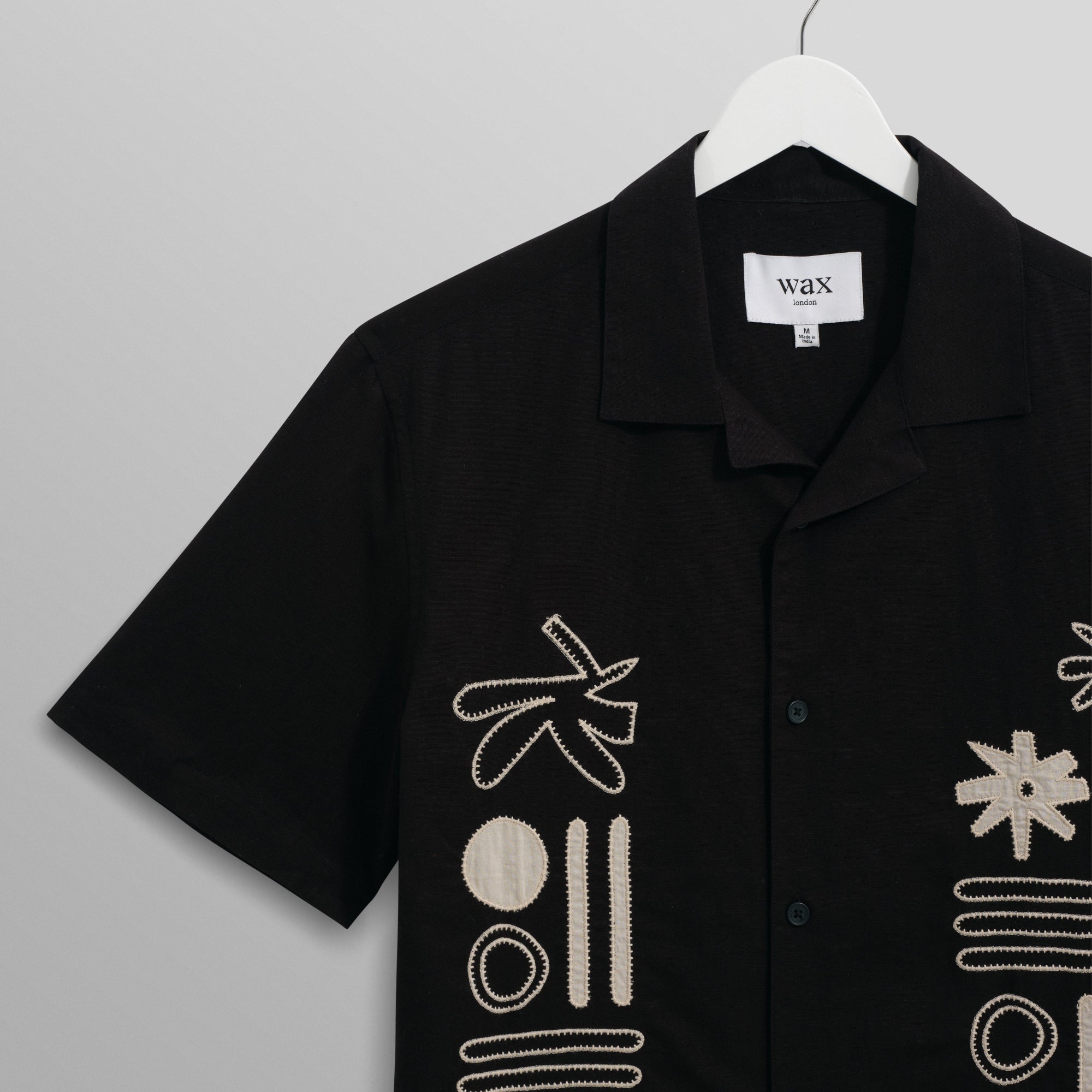 ディドコットシャツ ABSTRACT APPLIQUE (BLACK/ECRU)