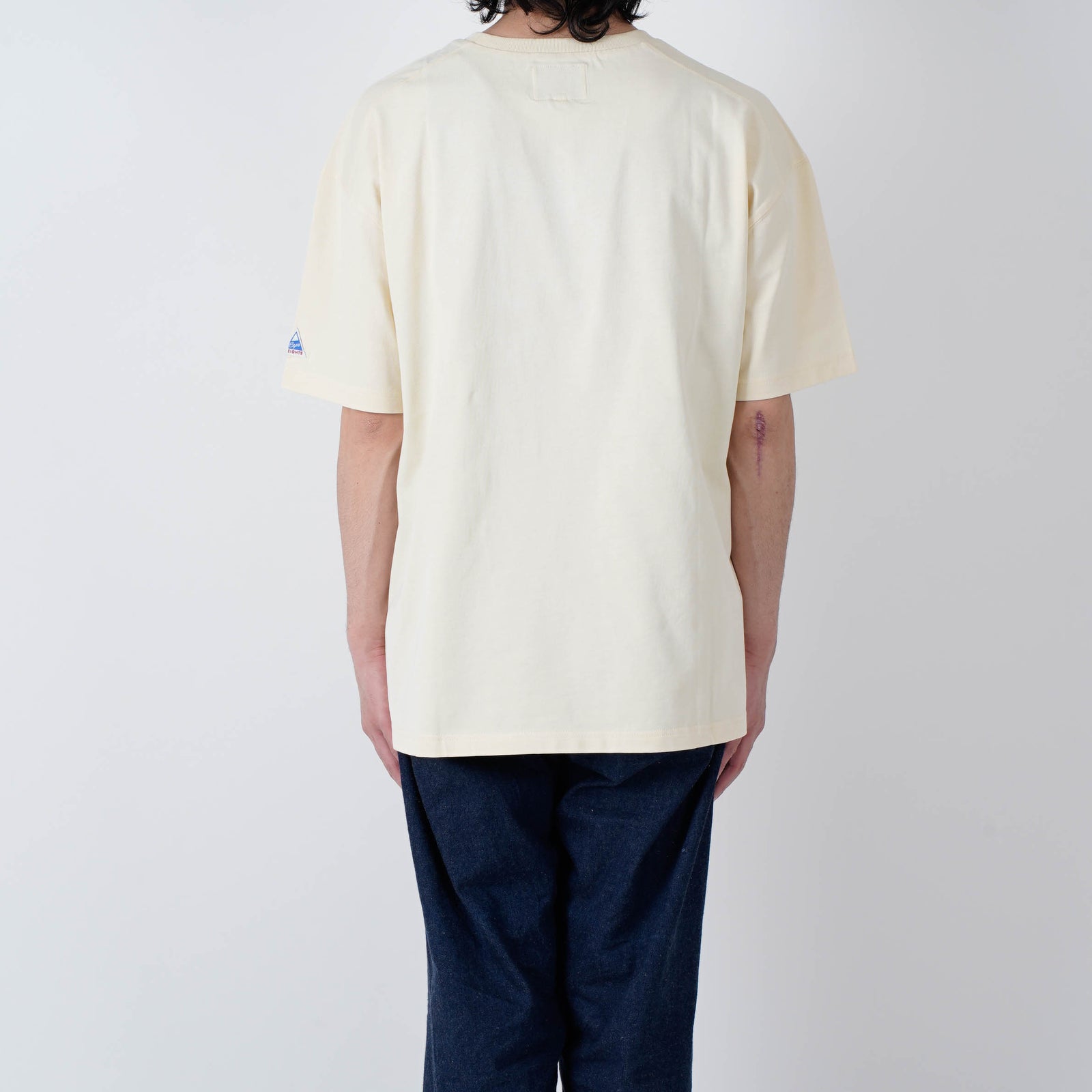 Lewis Furey Tシャツとバッジセット Lewis Furey Tシャツとバッジセット