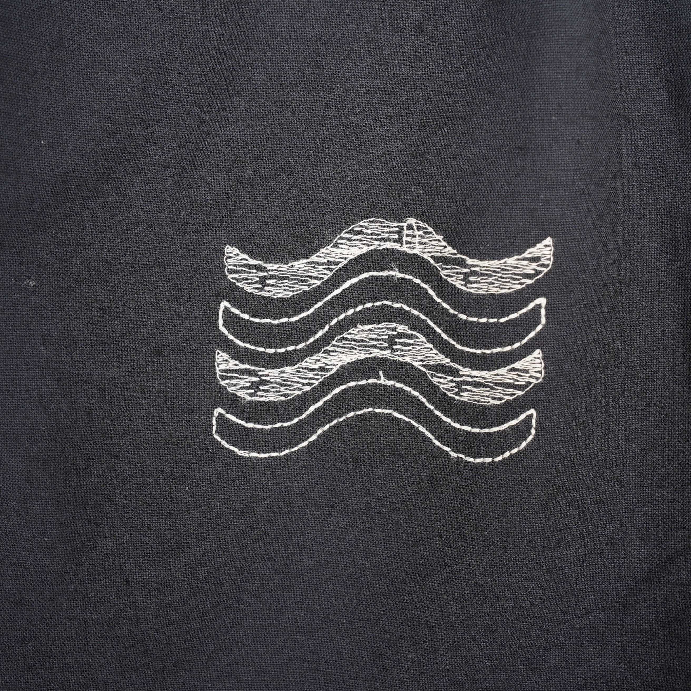 カートショーツ DOODLE EMBROIDERY (NAVY/MULTI)