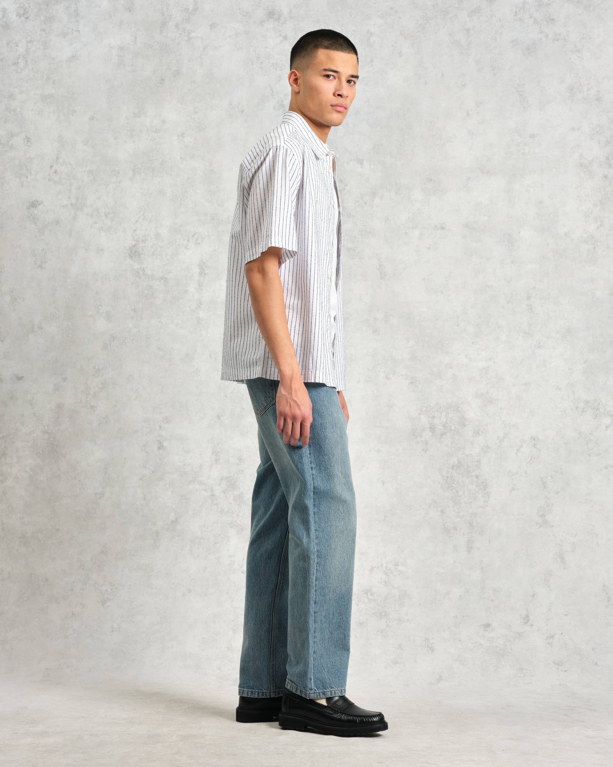 キューシャツ BOUCLE STRIPE (WHITE)