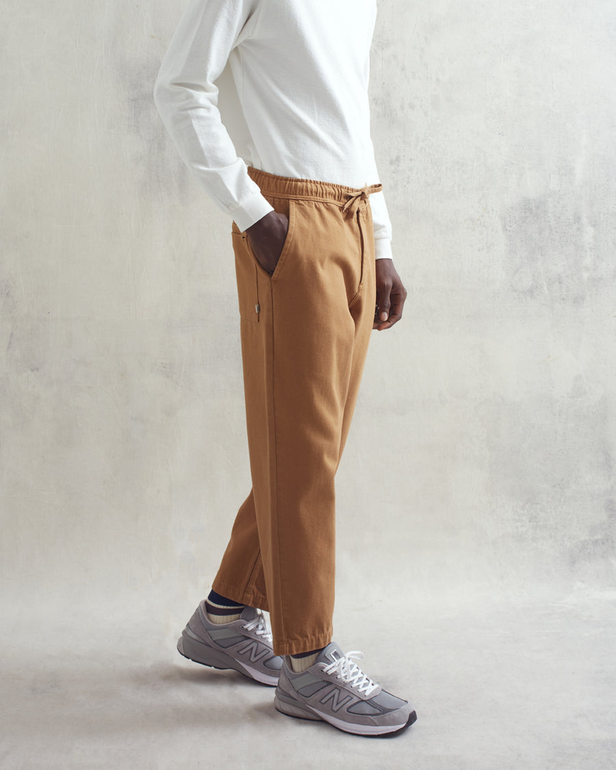 カートトラウザーズ｜オーガニックコットンツイル（CAMEL）│wax