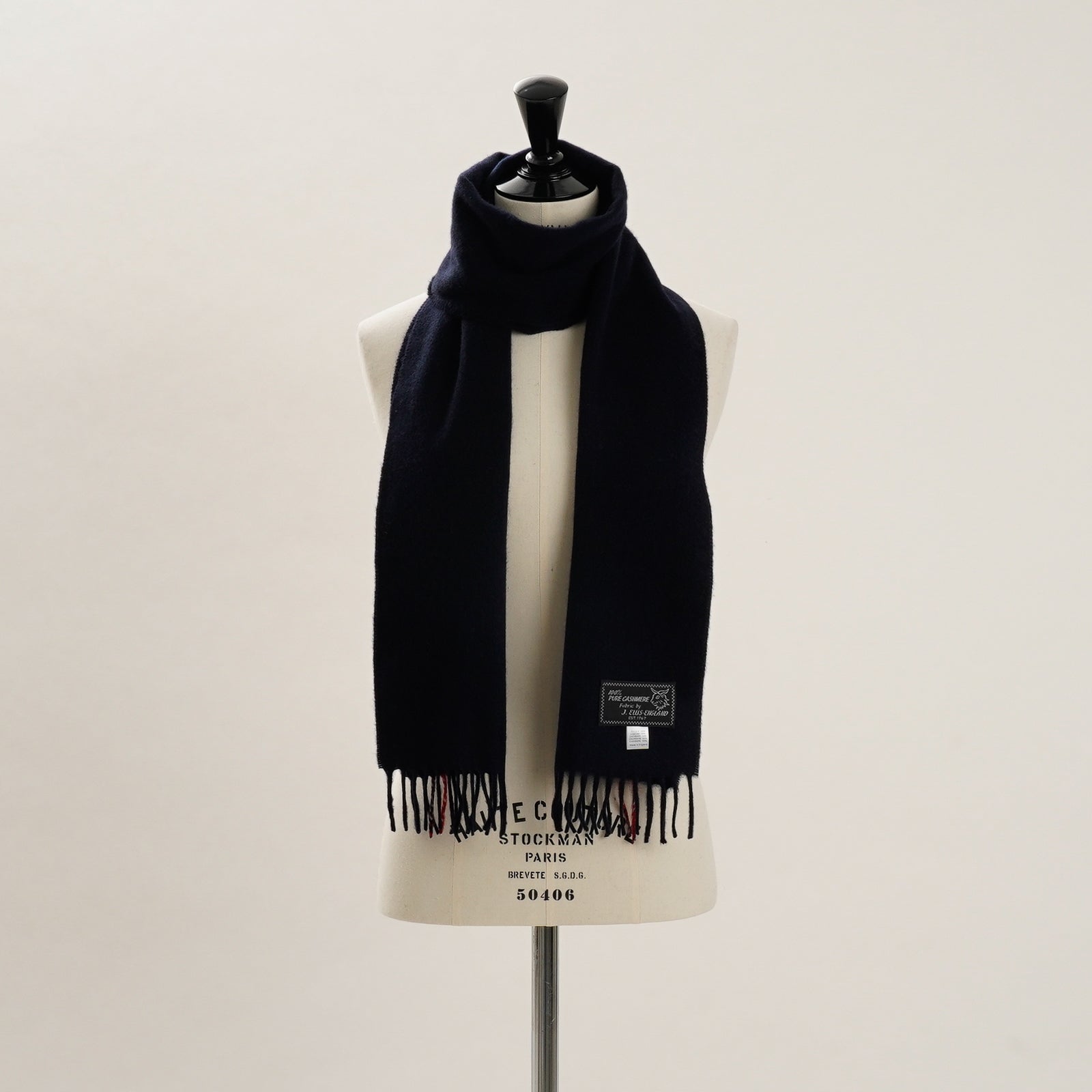 PLAIN STOLE｜Joshua Ellis