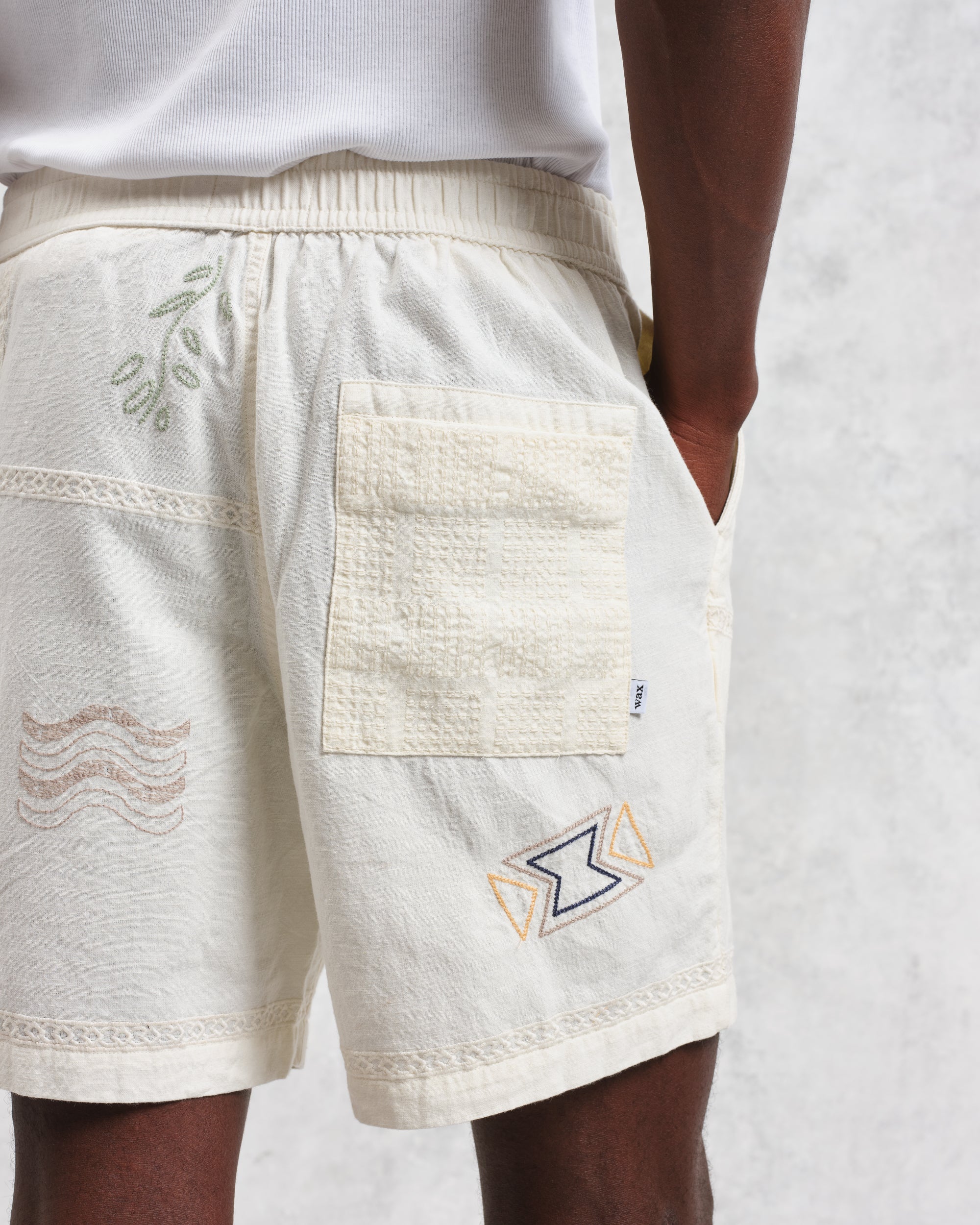 カートショーツ DOODLE EMBROIDERY (ECRU/MULTI)