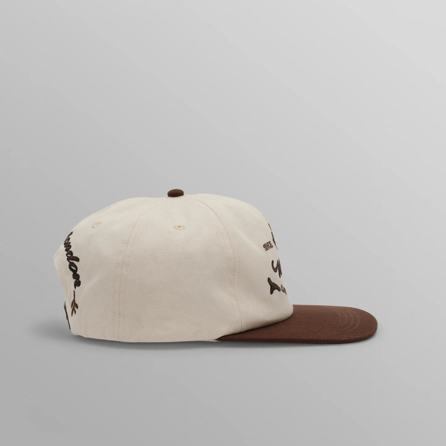 キャップ SCRIPT CREST (ECRU/BROWN) - グリニッジ オンラインストア