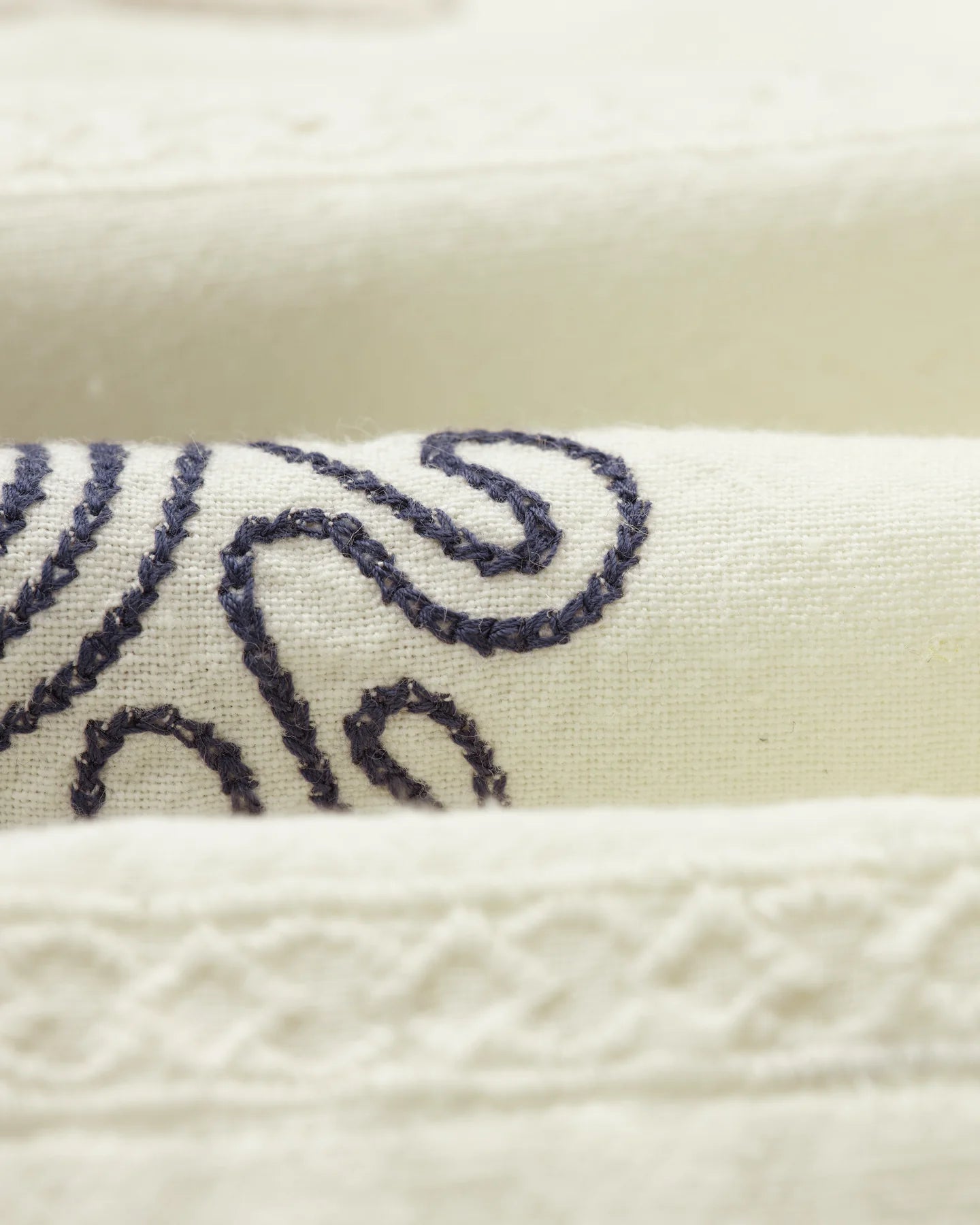 カートショーツ DOODLE EMBROIDERY (ECRU/MULTI)