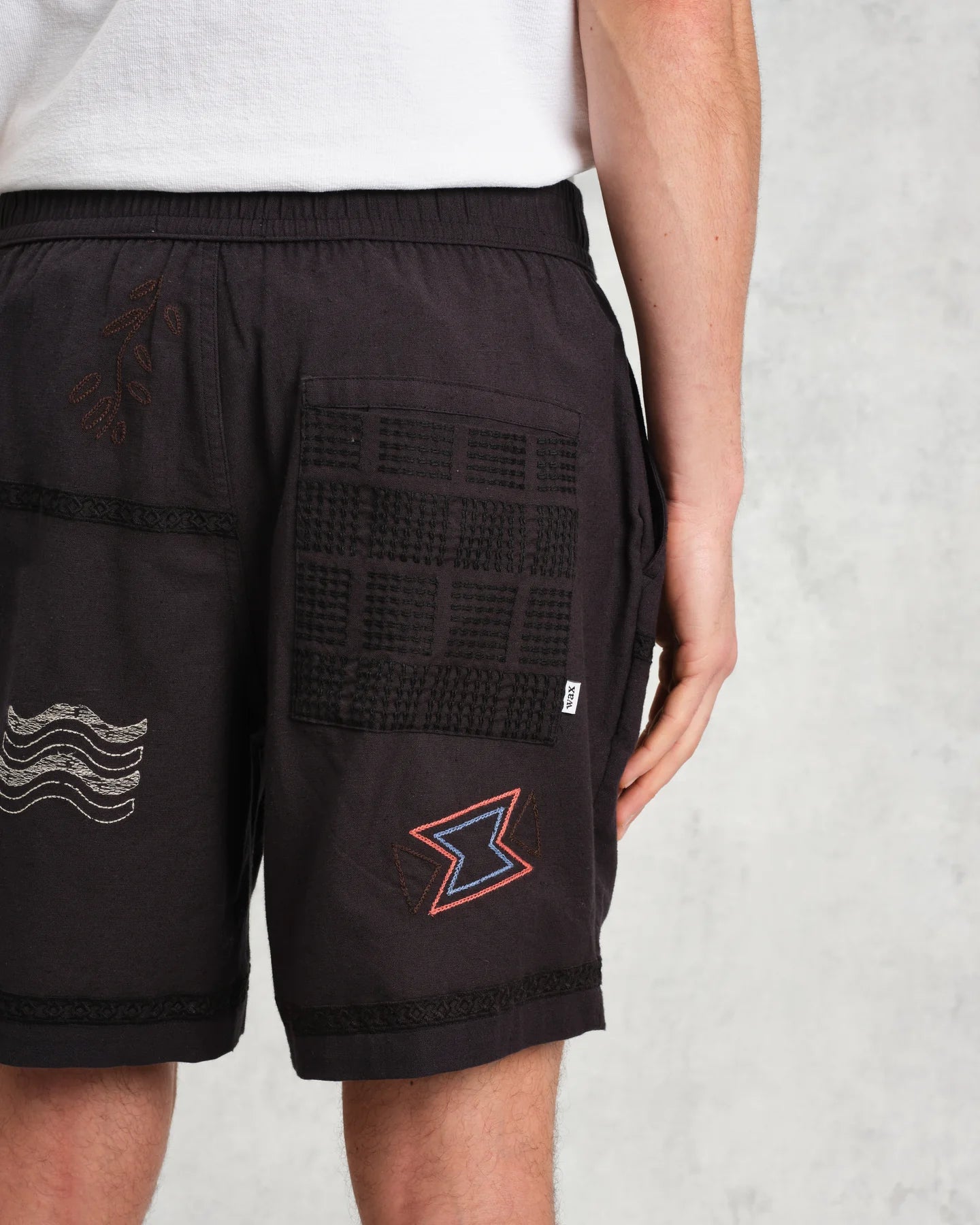 カートショーツ DOODLE EMBROIDERY (NAVY/MULTI)