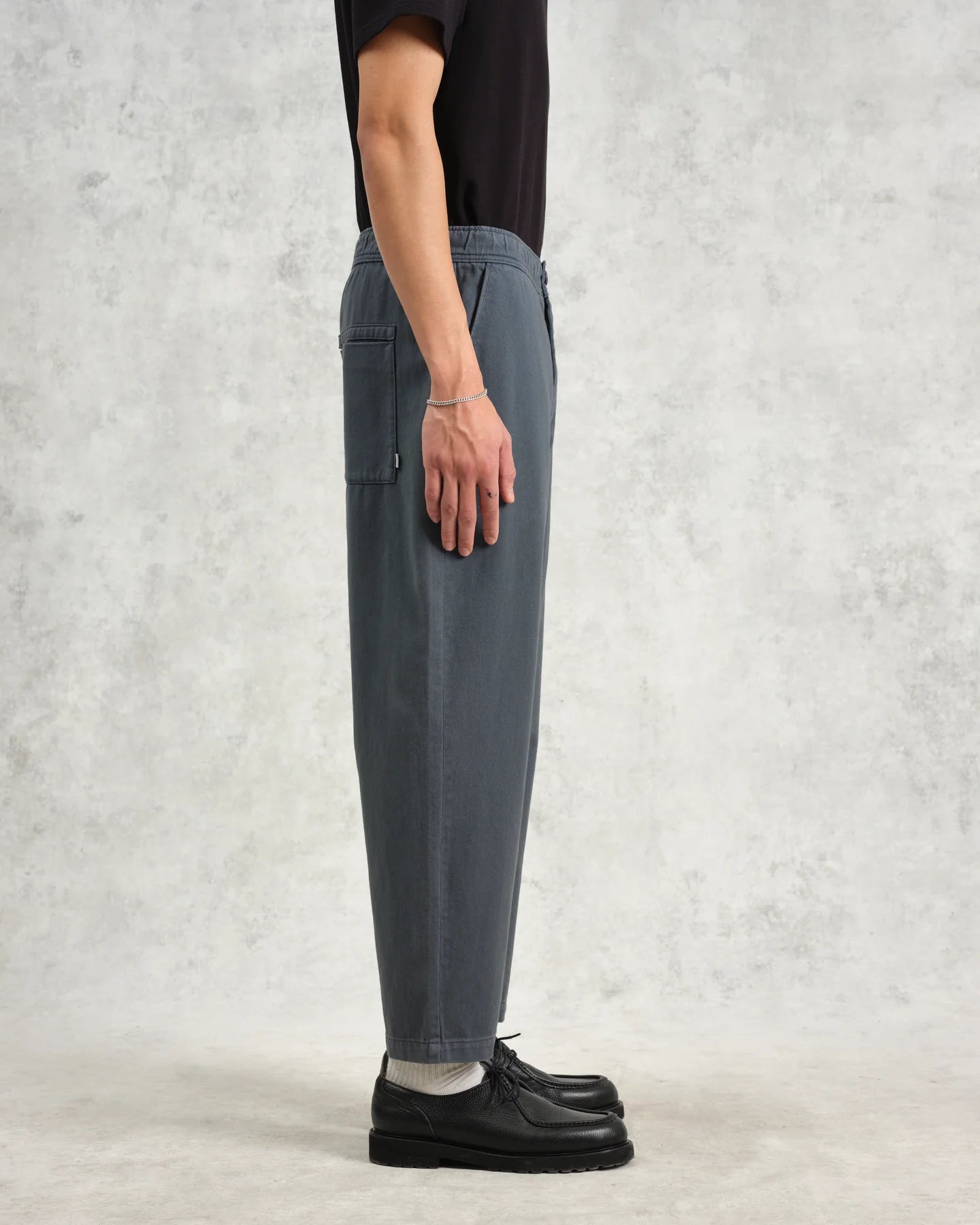 カートトラウザーズ ORGANIC COTTON TWILL (PETROL BLUE)