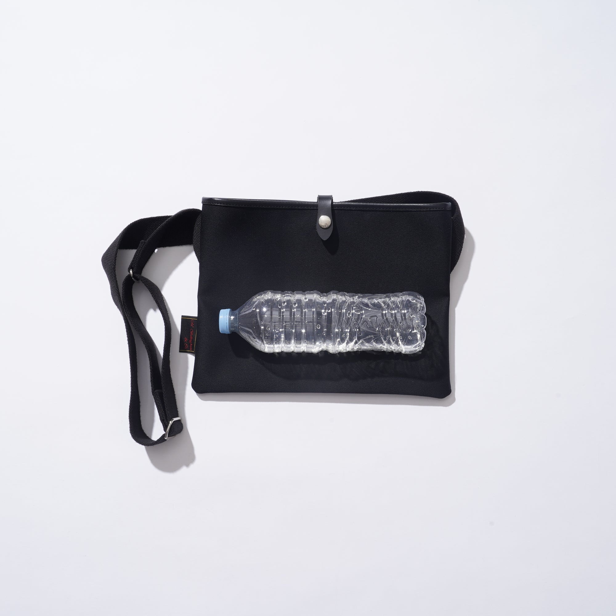 Billinghamビリンガム サコッシュフラット